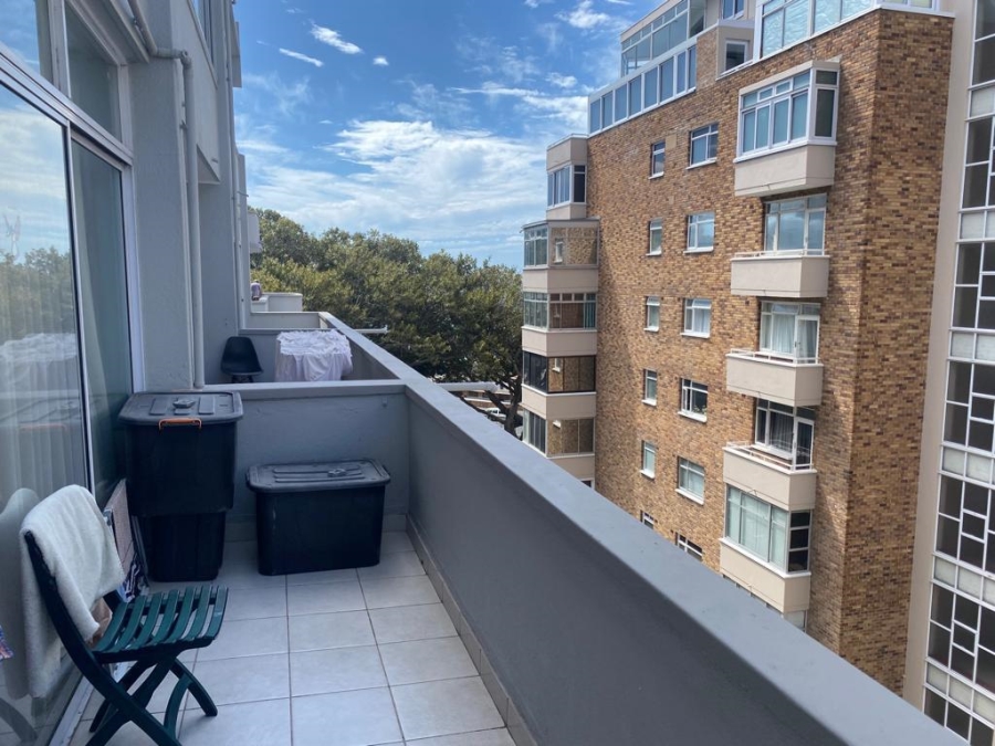 To Let 1 Bedroom Property for Rent in Sea Point Western Cape